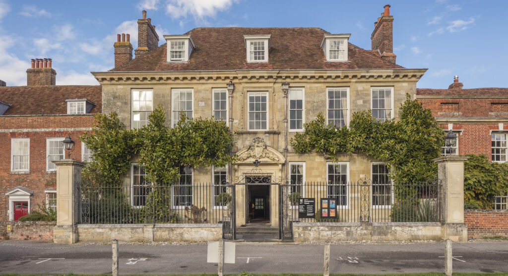 Discover The National Trust Paving Collection: The Townhouse Range