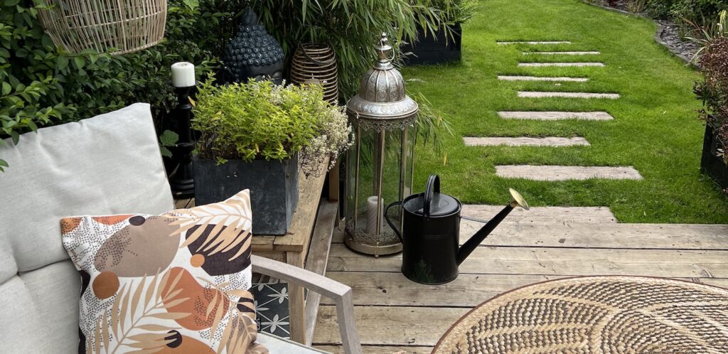 Beautiful Path Idea using Gardenstone Railway Sleepers