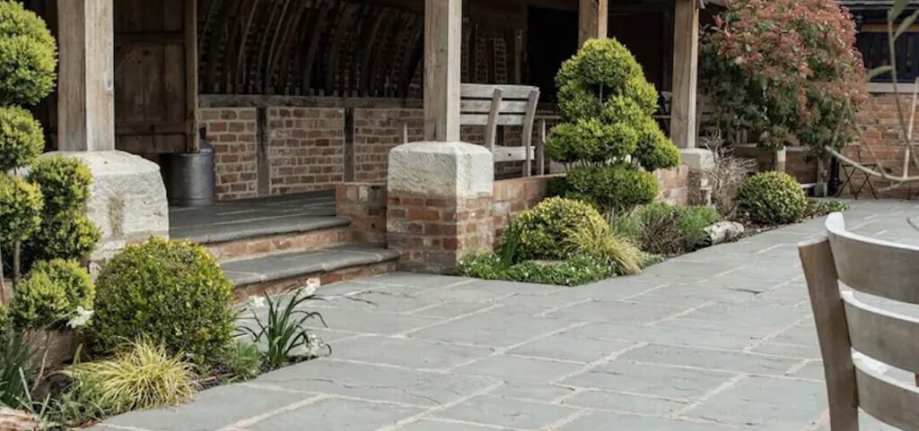 Top Paving Slab Ideas for Traditional and Modern Gardens